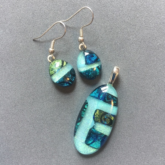 Jewelry - 💙Dichroic Glass Earrings & Matching Pendent